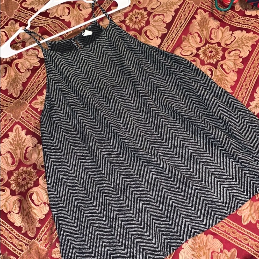 ⭐️5/$30⭐️LAST PRICE DROP Old Navy Dressy Tank